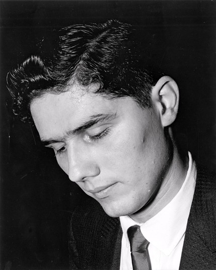 Агостин Аниевас