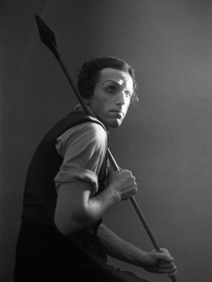 Алексей Ермолаев в партии Филиппа («Пламя Парижа»), фото из музея Большого театра.