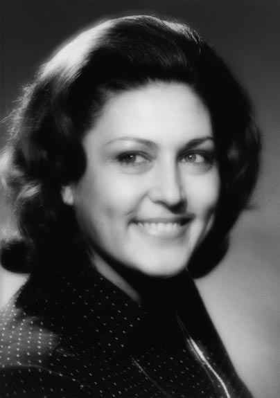 Анна Томова-Синтова