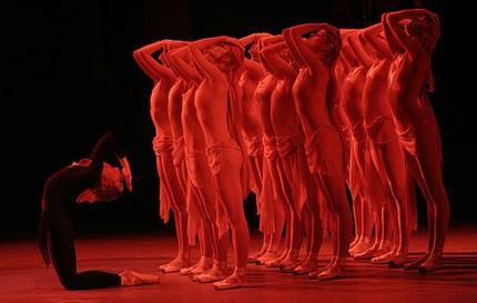 Сцена из спектакля. Фото с сайта Мариинского театра