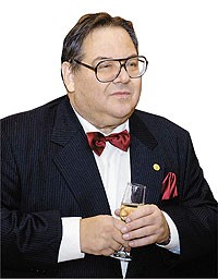 Пианист Николай Петров