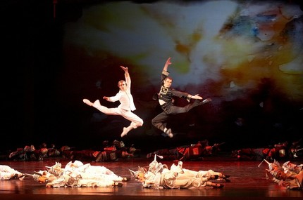 балет «Красный мак» в постановке Красноярского театра оперы и балета